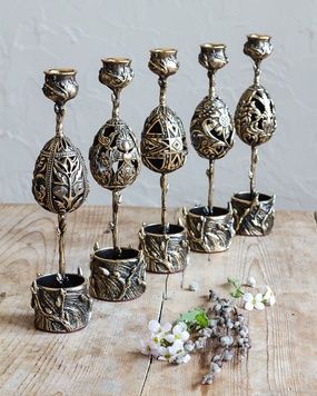 Колекція Великодніх свічників kolektsiia-velykodnikh-svichnykiv фото
